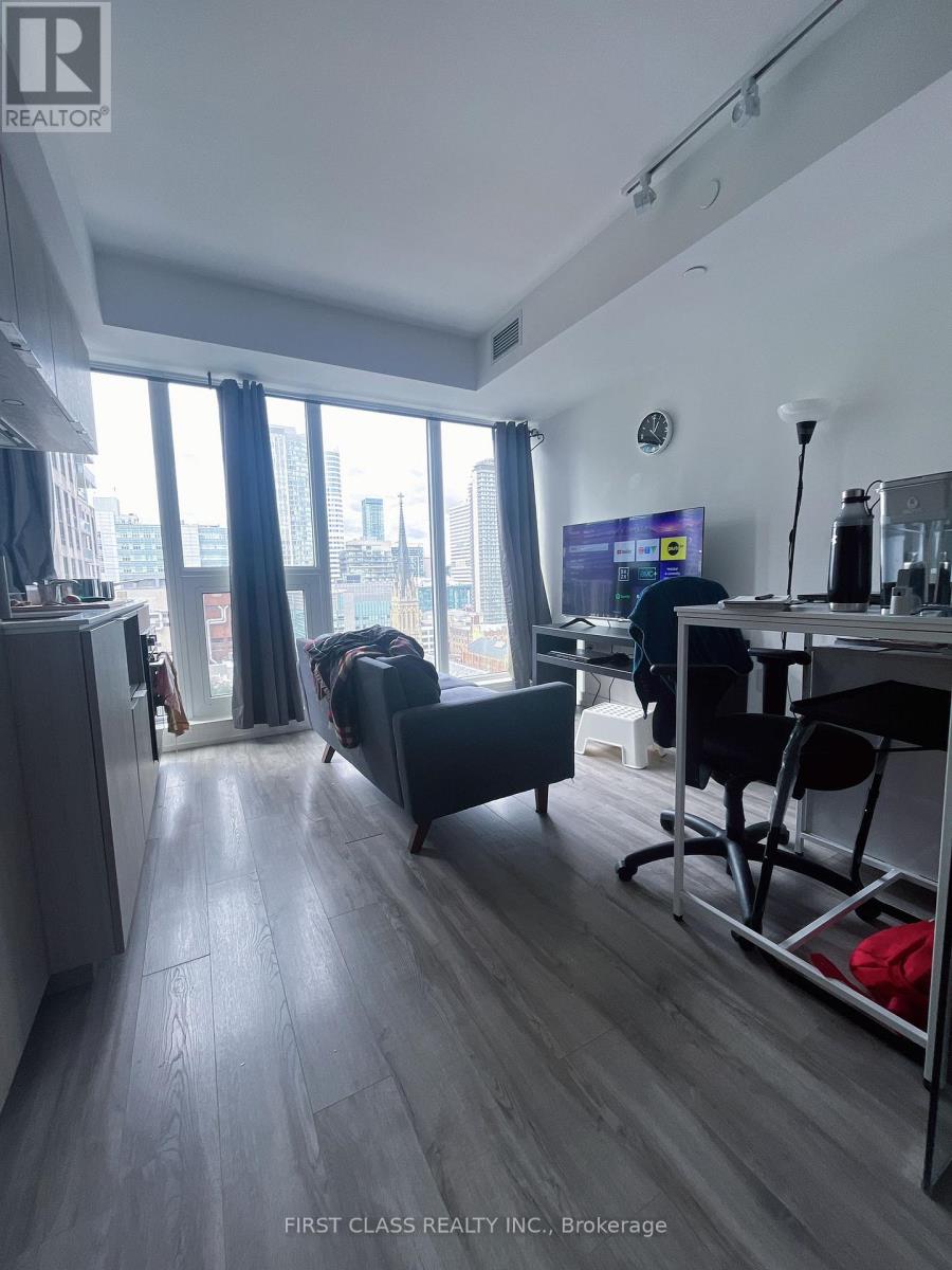 77 SHUTER STREET, Toronto, Ontario