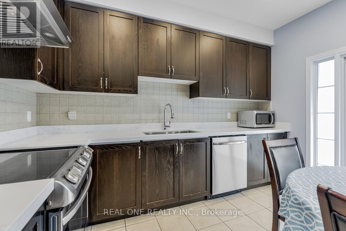 42 Beehive Lane, Markham, Ontario L6E 0K6 - Photo 10 - N12520186