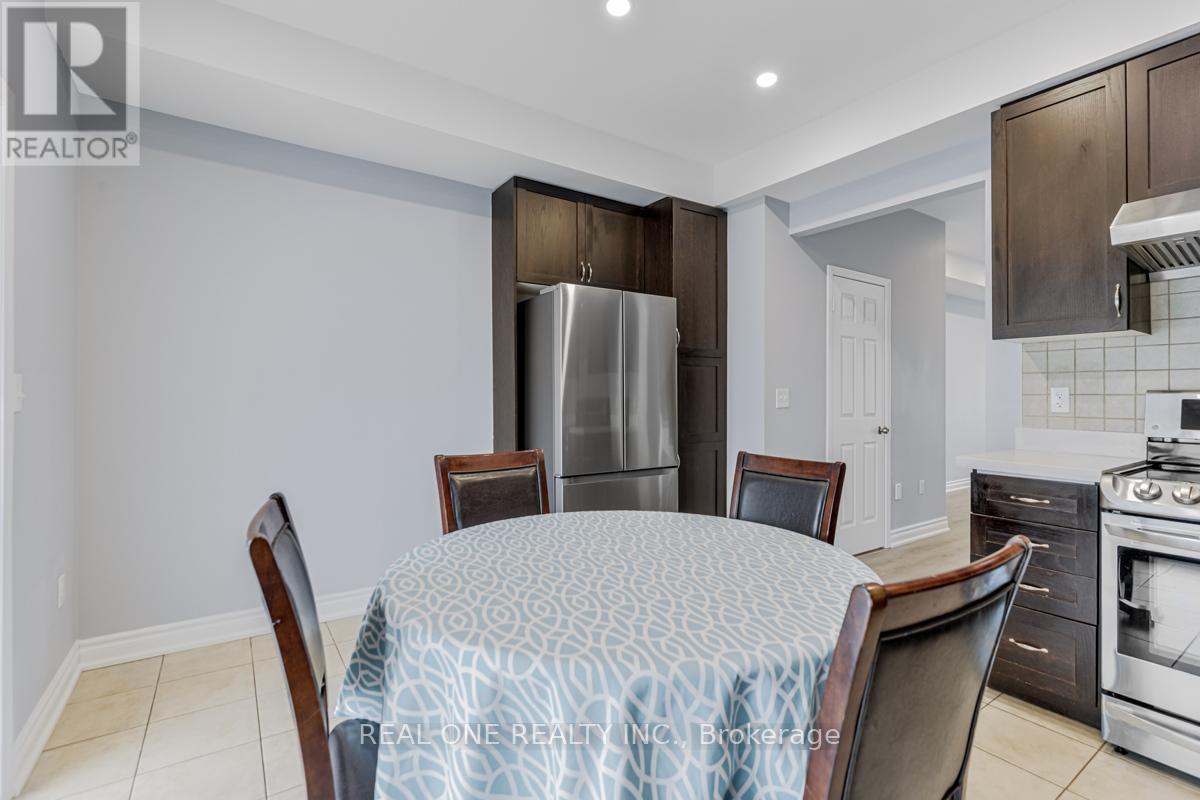 42 Beehive Lane, Markham, Ontario L6E 0K6 - Photo 11 - N12520186