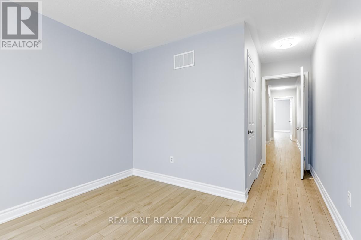 42 Beehive Lane, Markham, Ontario L6E 0K6 - Photo 19 - N12520186