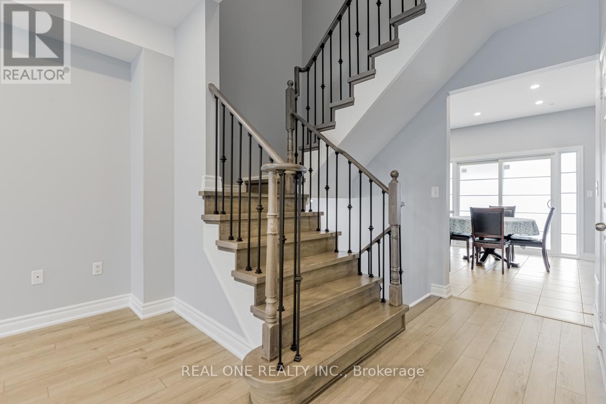 42 Beehive Lane, Markham, Ontario L6E 0K6 - Photo 6 - N12520186