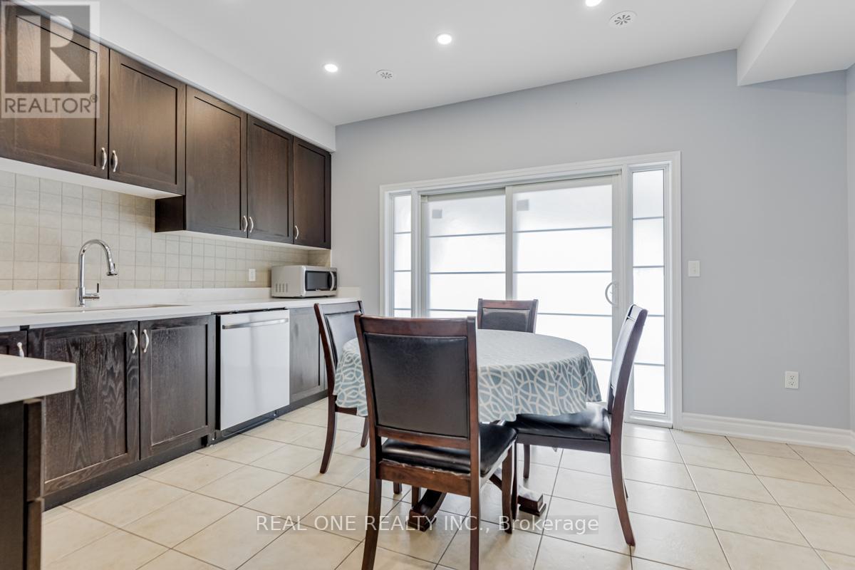 42 Beehive Lane, Markham, Ontario L6E 0K6 - Photo 7 - N12520186