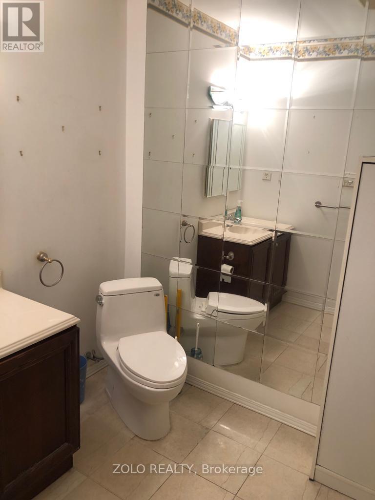 656 Abana Road, Mississauga, Ontario  L5A 1H4 - Photo 11 - W12520178