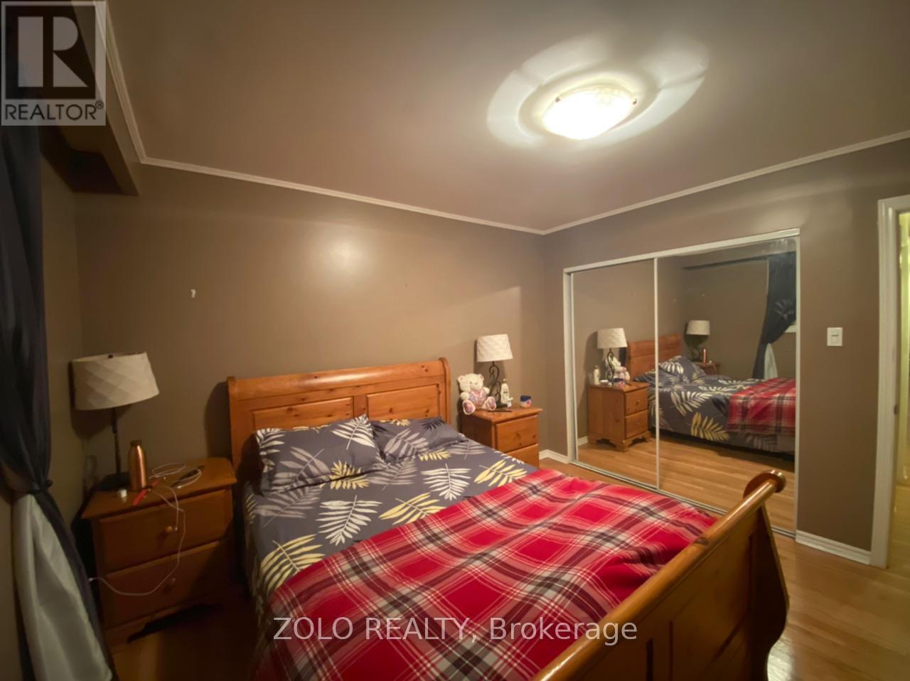 656 Abana Road, Mississauga, Ontario  L5A 1H4 - Photo 13 - W12520178