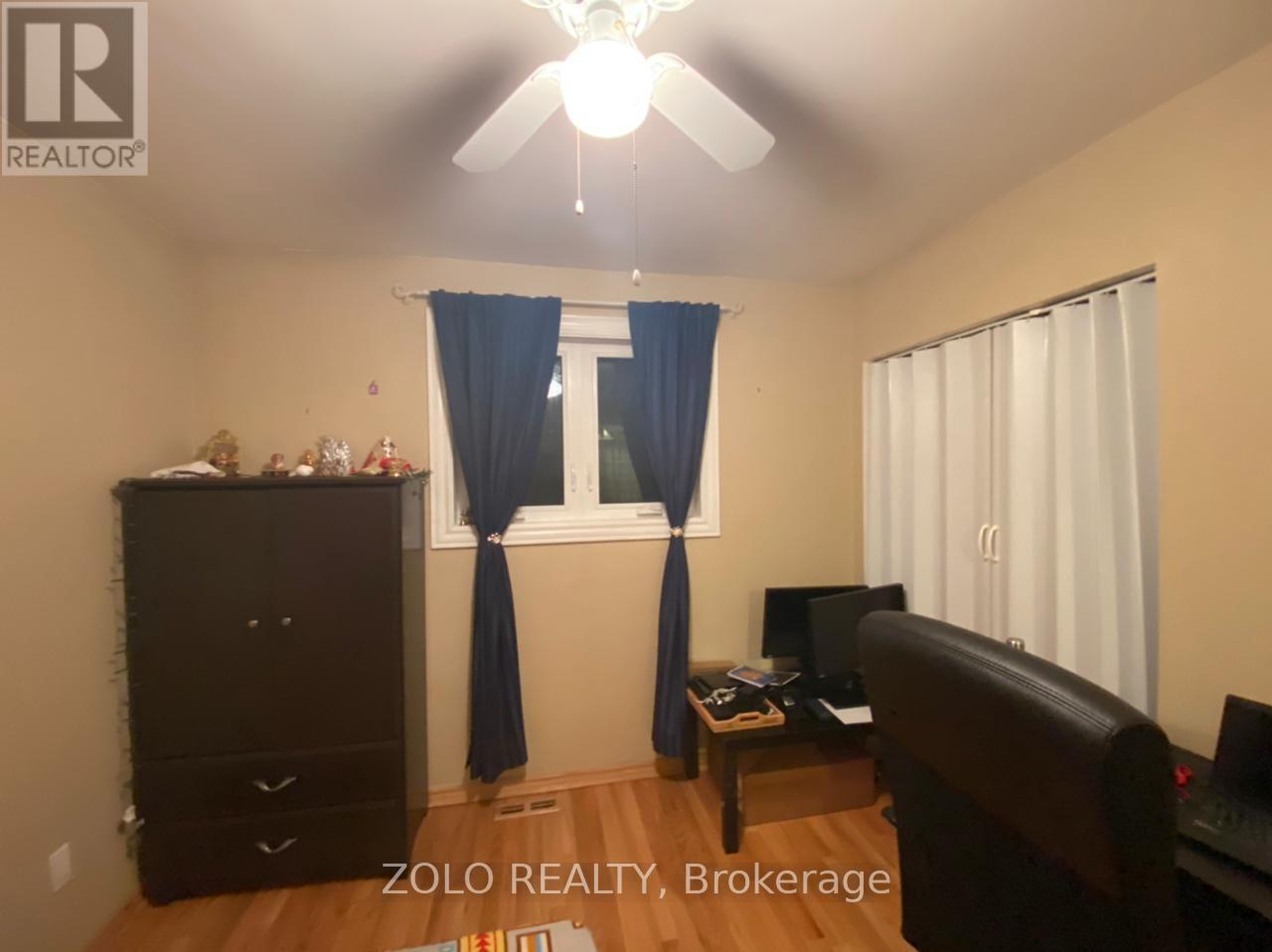 656 Abana Road, Mississauga, Ontario  L5A 1H4 - Photo 17 - W12520178