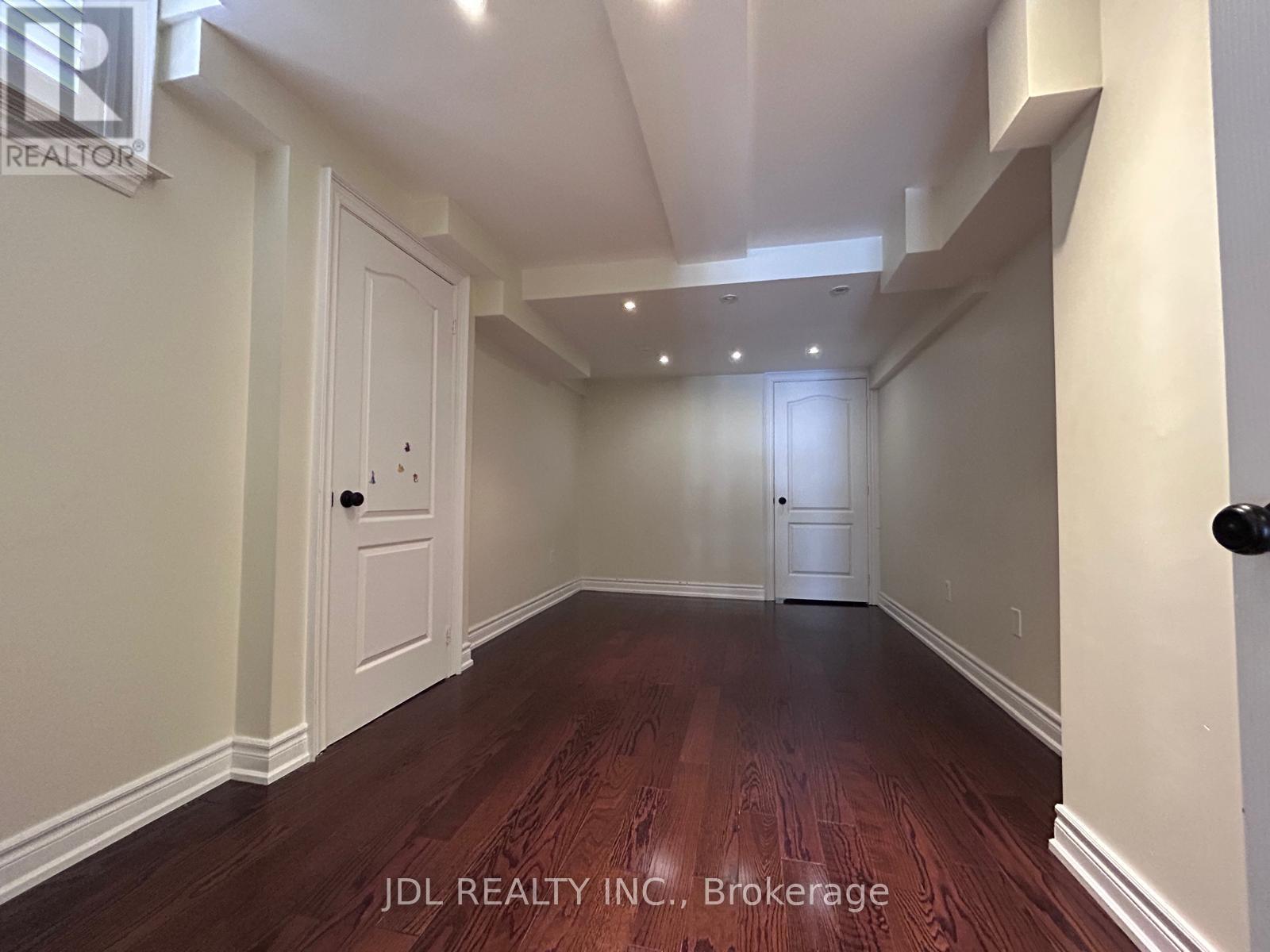 Walk Out Basement - 36 Santa Amato Crescent, Vaughan, Ontario L4J 0E9 - Photo 7 - N12514418