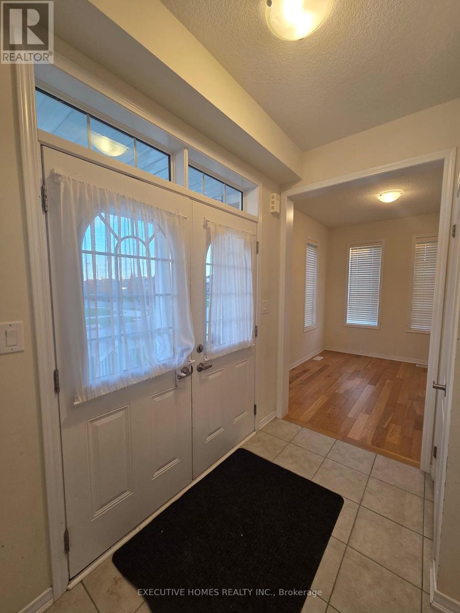 204 Maclachlan Avenue, Haldimand, Ontario  N3W 0E2 - Photo 4 - X12520184