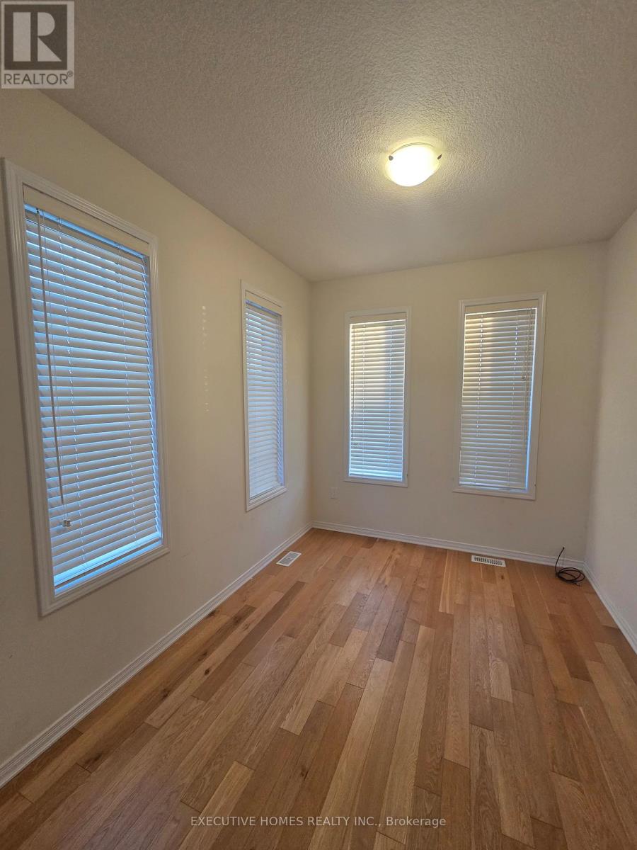 204 Maclachlan Avenue, Haldimand, Ontario  N3W 0E2 - Photo 5 - X12520184