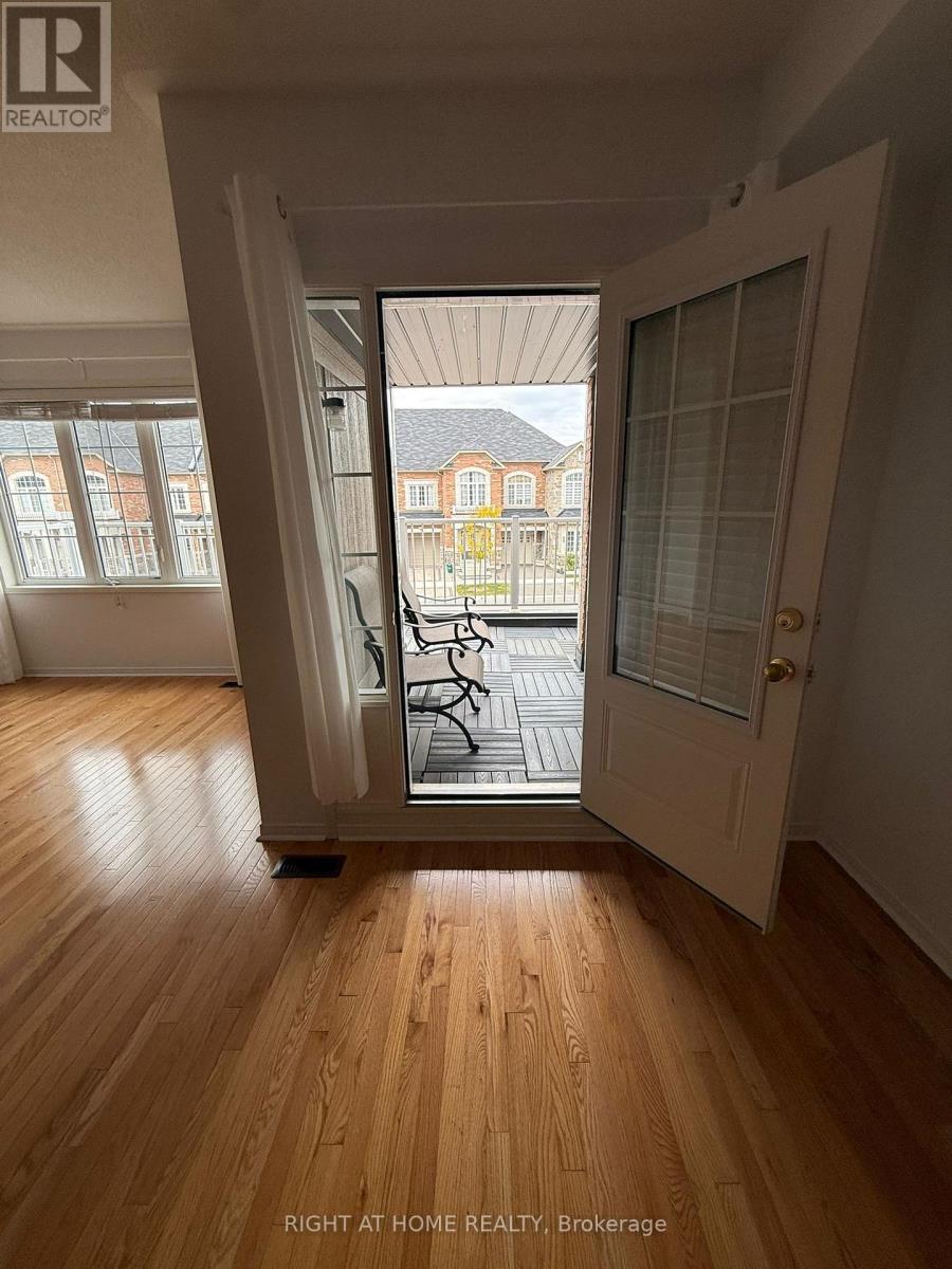 71 Ness Drive, Richmond Hill, Ontario  L4K 0K5 - Photo 3 - N12482614