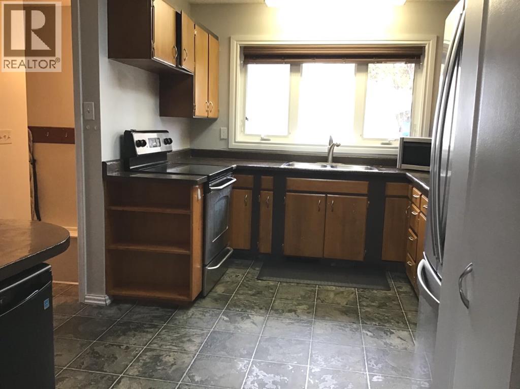 16 Mcleod Drive, Whitecourt, Alberta  T7S 1H4 - Photo 9 - A2262674