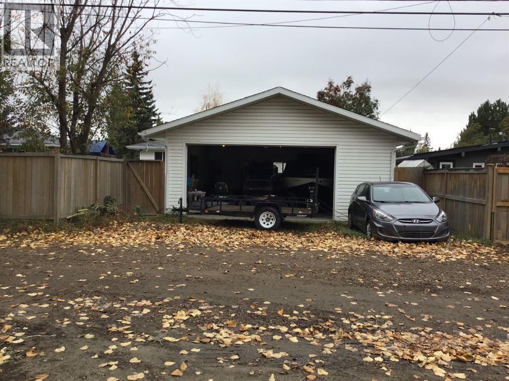 16 Mcleod Drive, Whitecourt, Alberta  T7S 1H4 - Photo 33 - A2262674