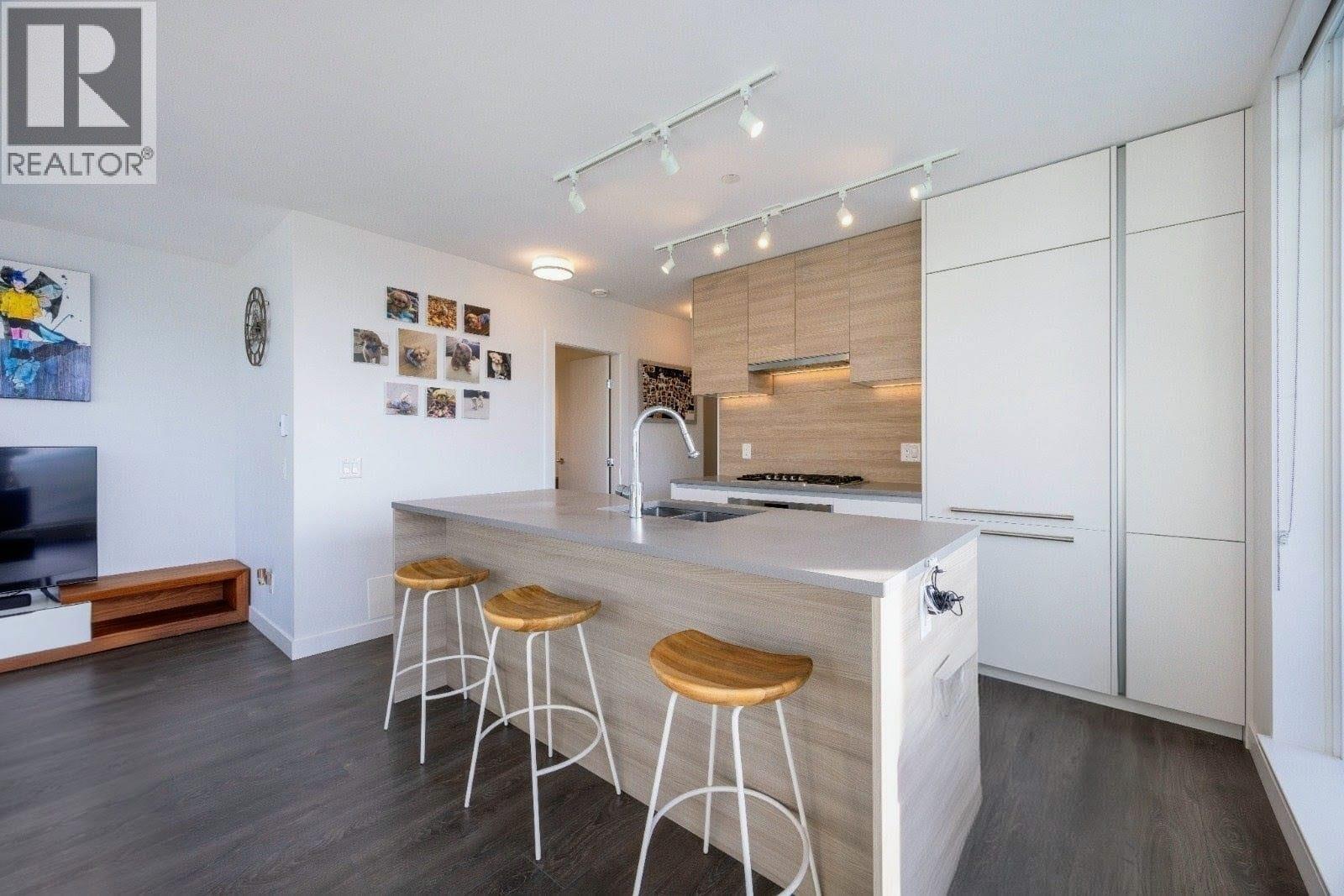 503 652 Whiting Way, Coquitlam, British Columbia V3J 0K3 - Photo 8 - R3058431