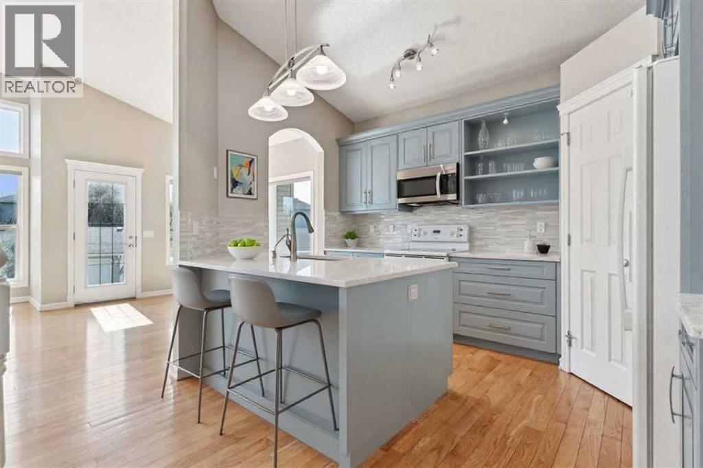 191 West Springs Close Sw, Calgary, Alberta  T3H 5G6 - Photo 2 - A2261974