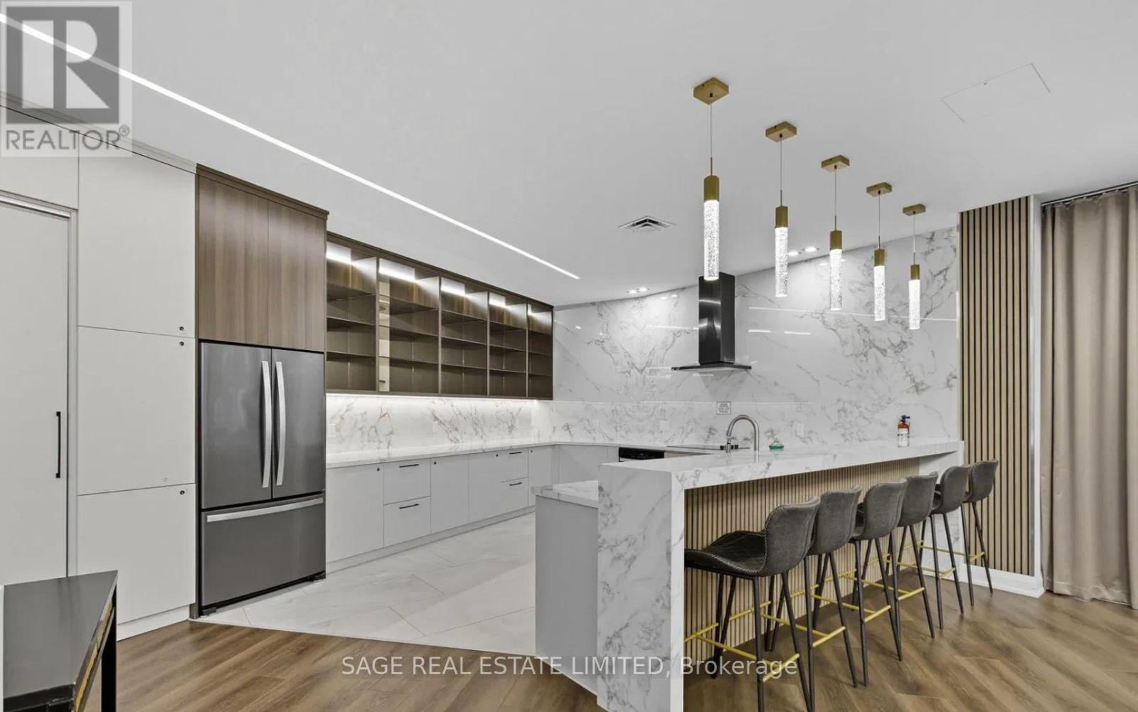 1002 - 30 Harding Boulevard, Richmond Hill, Ontario  L4C 9M3 - Photo 18 - N12474316