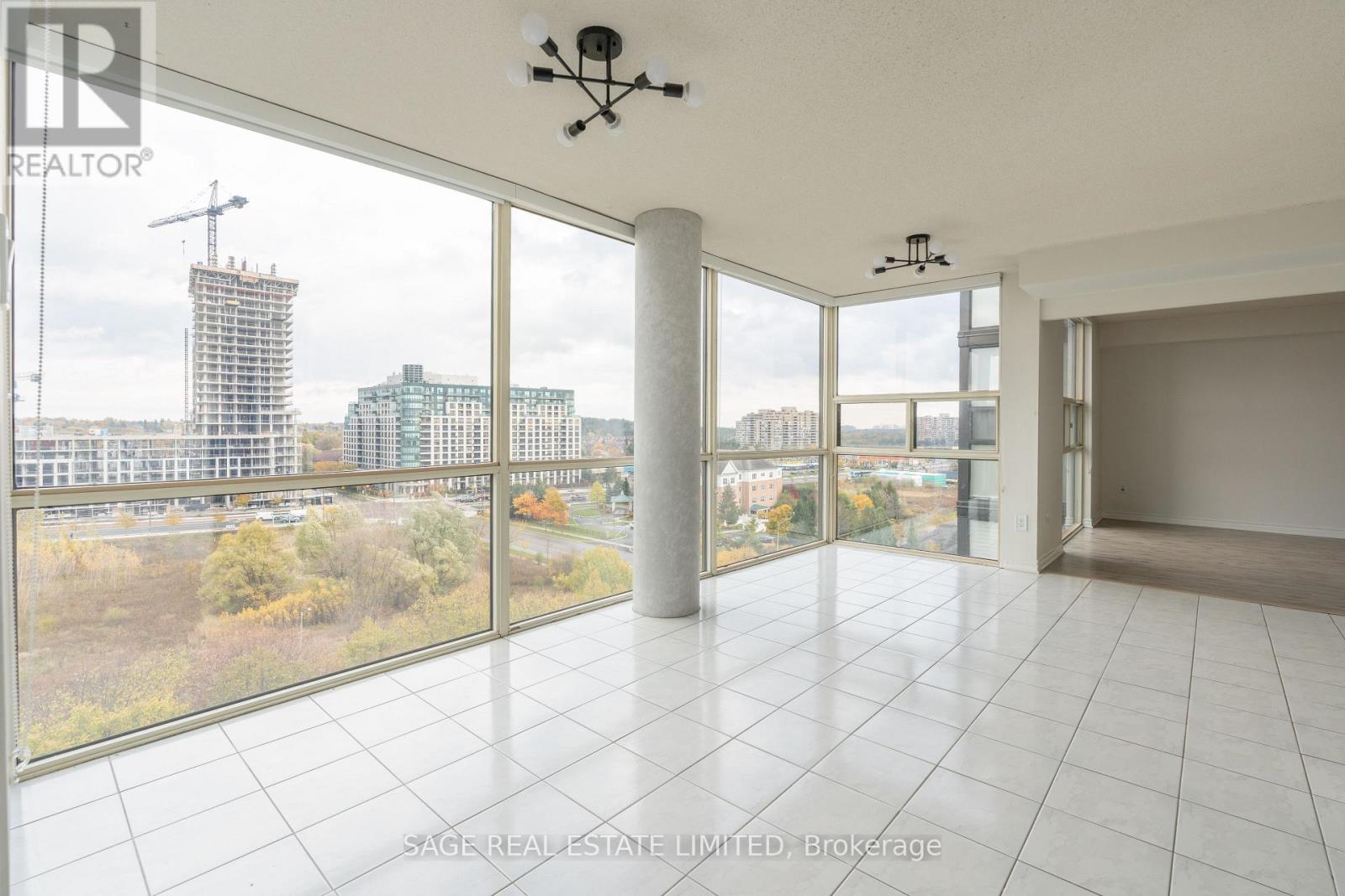 1002 - 30 Harding Boulevard, Richmond Hill, Ontario  L4C 9M3 - Photo 3 - N12474316