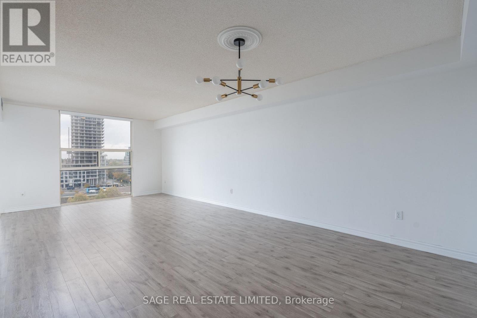 1002 - 30 Harding Boulevard, Richmond Hill, Ontario  L4C 9M3 - Photo 5 - N12474316