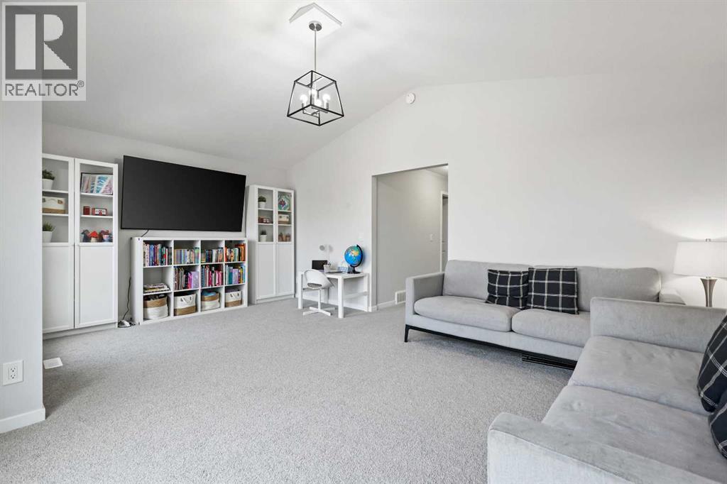 186 West Grove Point Sw, Calgary, Alberta  T3H 1Y7 - Photo 27 - A2260750