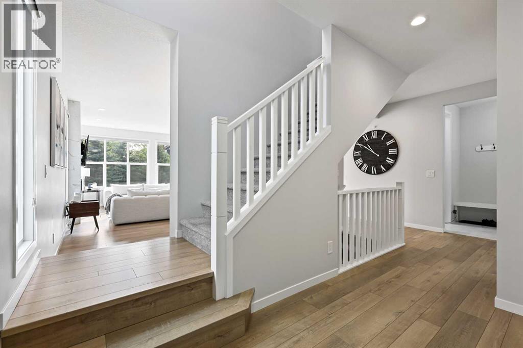 186 West Grove Point Sw, Calgary, Alberta  T3H 1Y7 - Photo 7 - A2260750