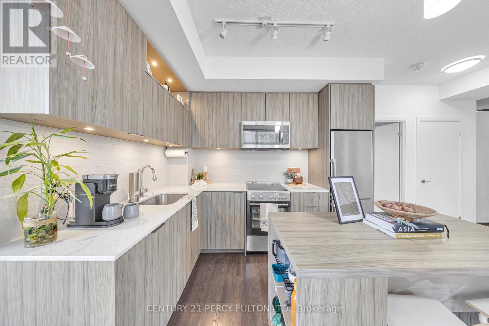 1702 - 50 Forest Manor Road, Toronto, Ontario  M2J 0E3 - Photo 4 - C12520196