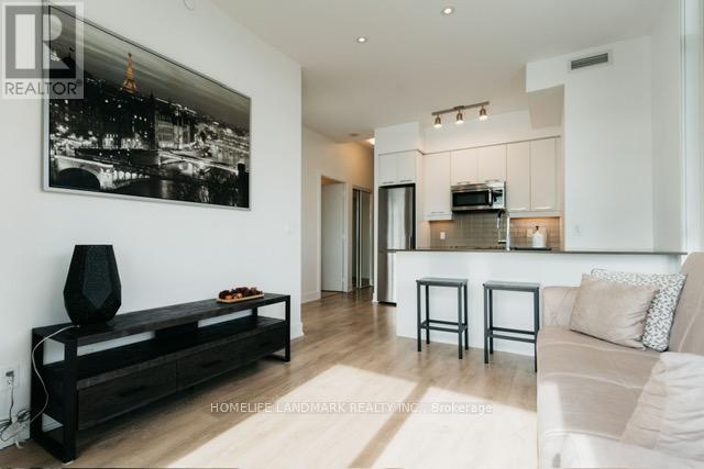 234 - 9471 Yonge Street S, Richmond Hill, Ontario  L4C 0Z5 - Photo 2 - N12520208