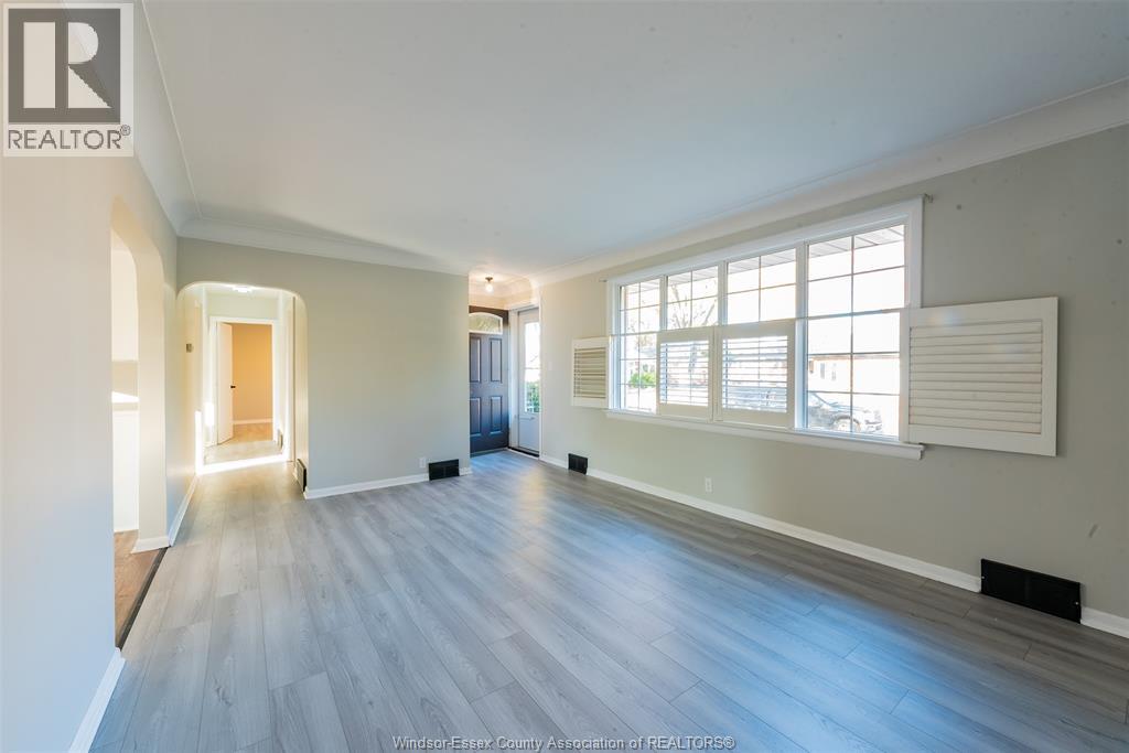 3725 Mckay Avenue, Windsor, Ontario N9E 2S3 - Photo 6 - 25027744