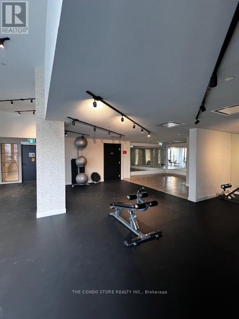 702 - 2300 St. Clair Avenue W, Toronto, Ontario  M6N 0B3 - Photo 28 - W12520202