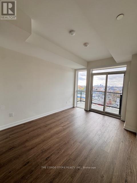 702 - 2300 St. Clair Avenue W, Toronto, Ontario  M6N 0B3 - Photo 6 - W12520202