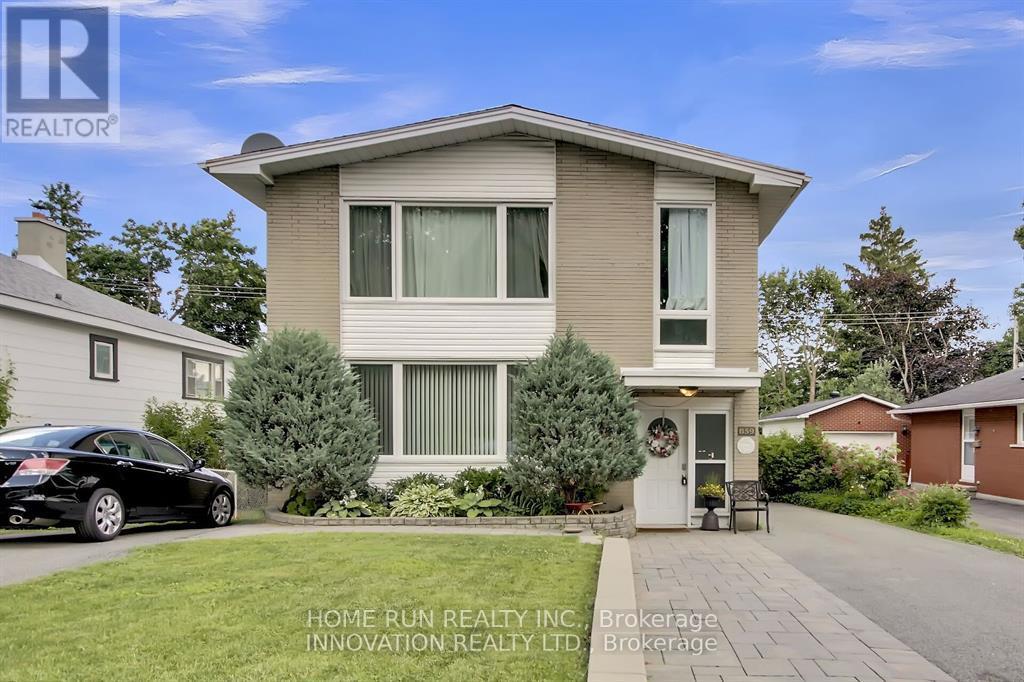 2 - 859 Tavistock Street, Ottawa, Ontario  K2B 5N5 - Photo 2 - X12520226