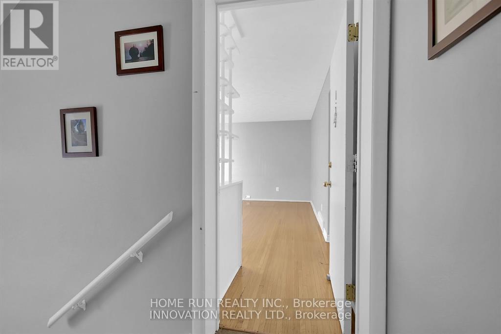 2 - 859 Tavistock Street, Ottawa, Ontario  K2B 5N5 - Photo 4 - X12520226