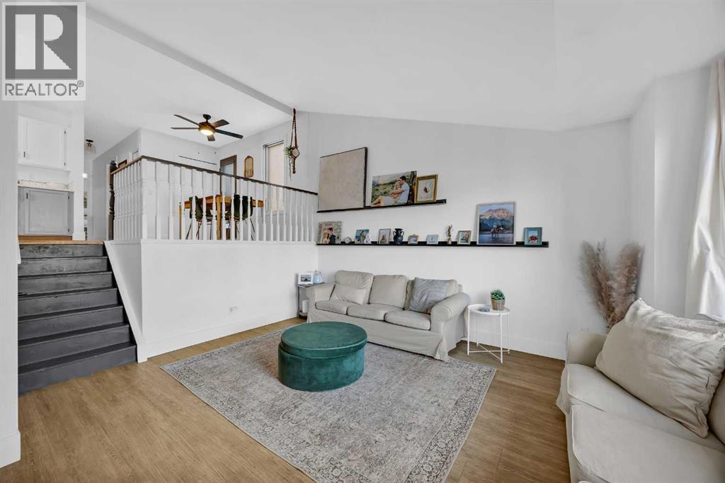 91 Shawglen Way Sw, Calgary, Alberta  T2Y 1Y9 - Photo 1 - A2266468