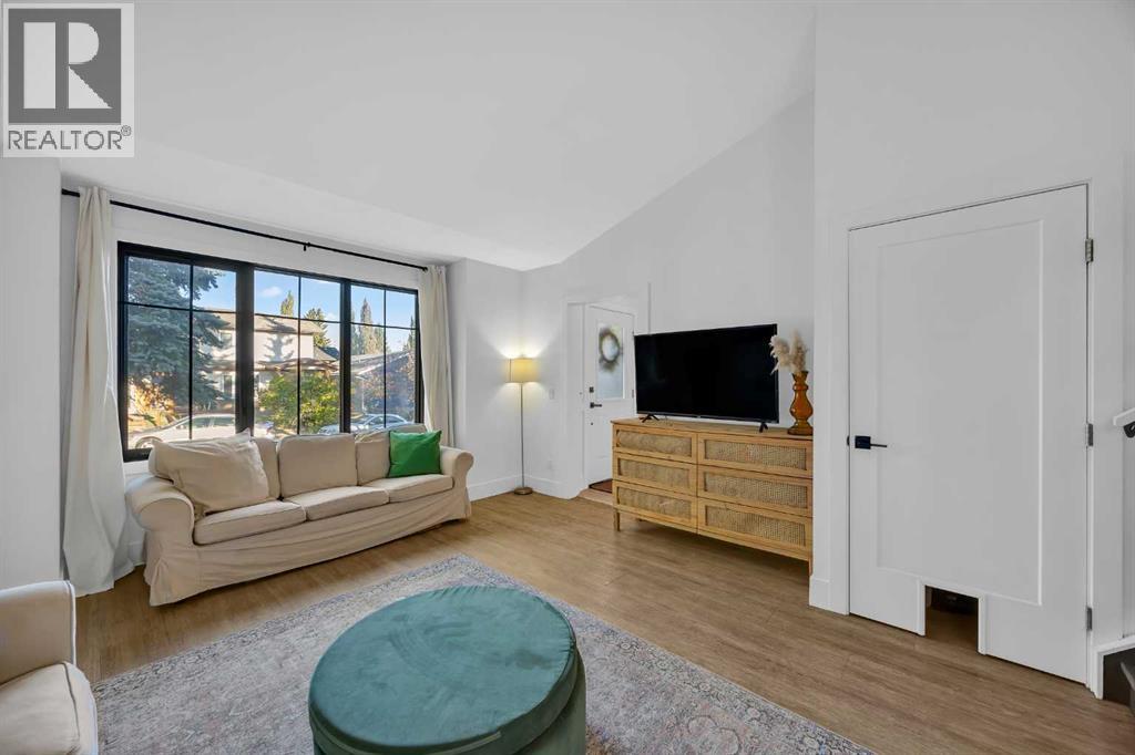 91 Shawglen Way Sw, Calgary, Alberta  T2Y 1Y9 - Photo 9 - A2266468