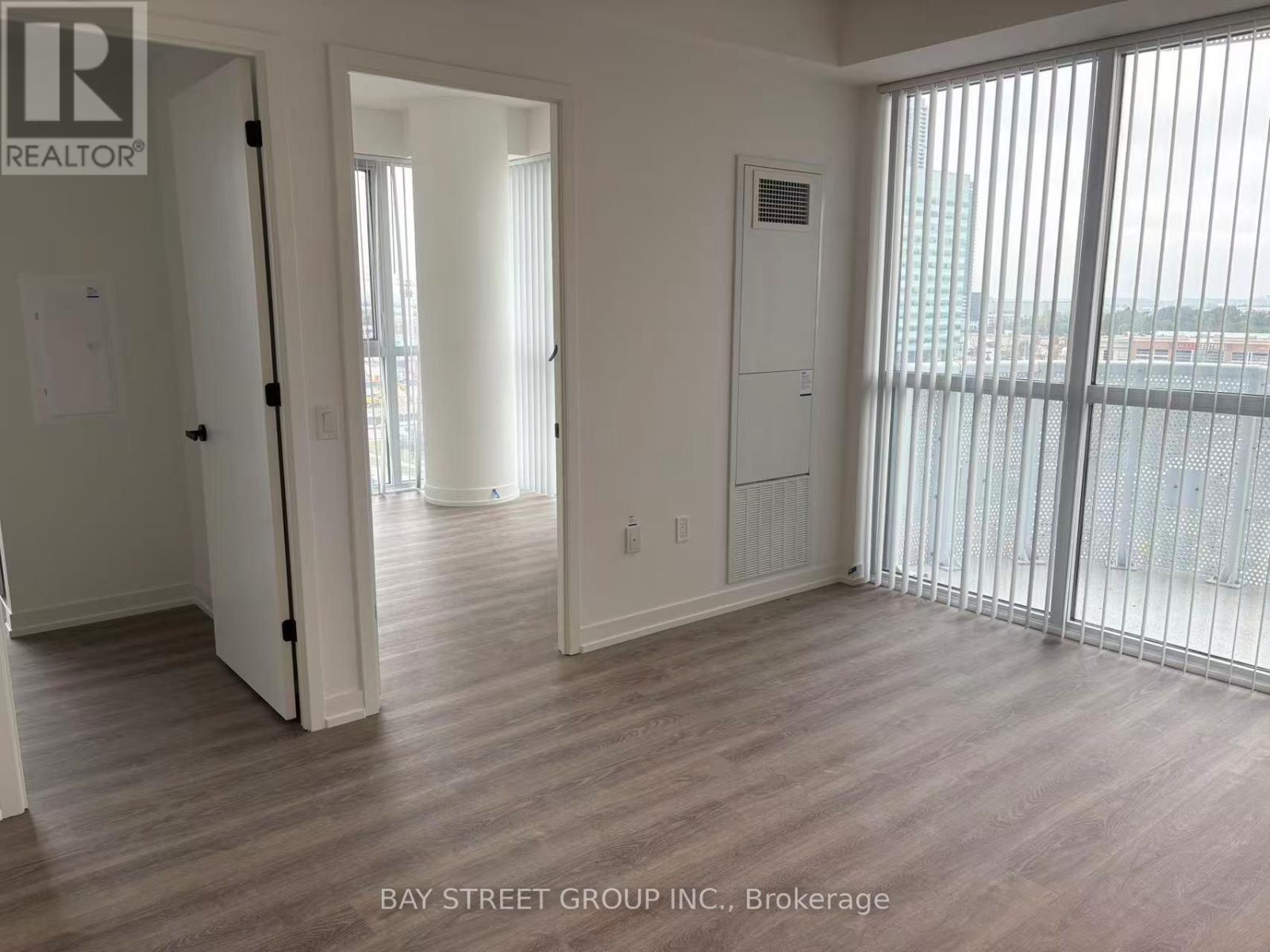 906 - 8 Interchange Way, Vaughan, Ontario L4K 0R2 - Photo 3 - N12520234