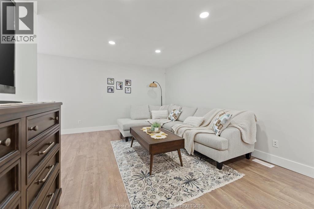 405 Jewel Street, Lasalle, Ontario N9J 3X4 - Photo 8 - 25024311