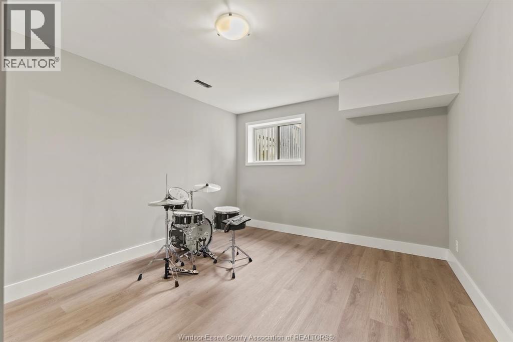 405 Jewel Street, Lasalle, Ontario N9J 3X4 - Photo 25 - 25024311