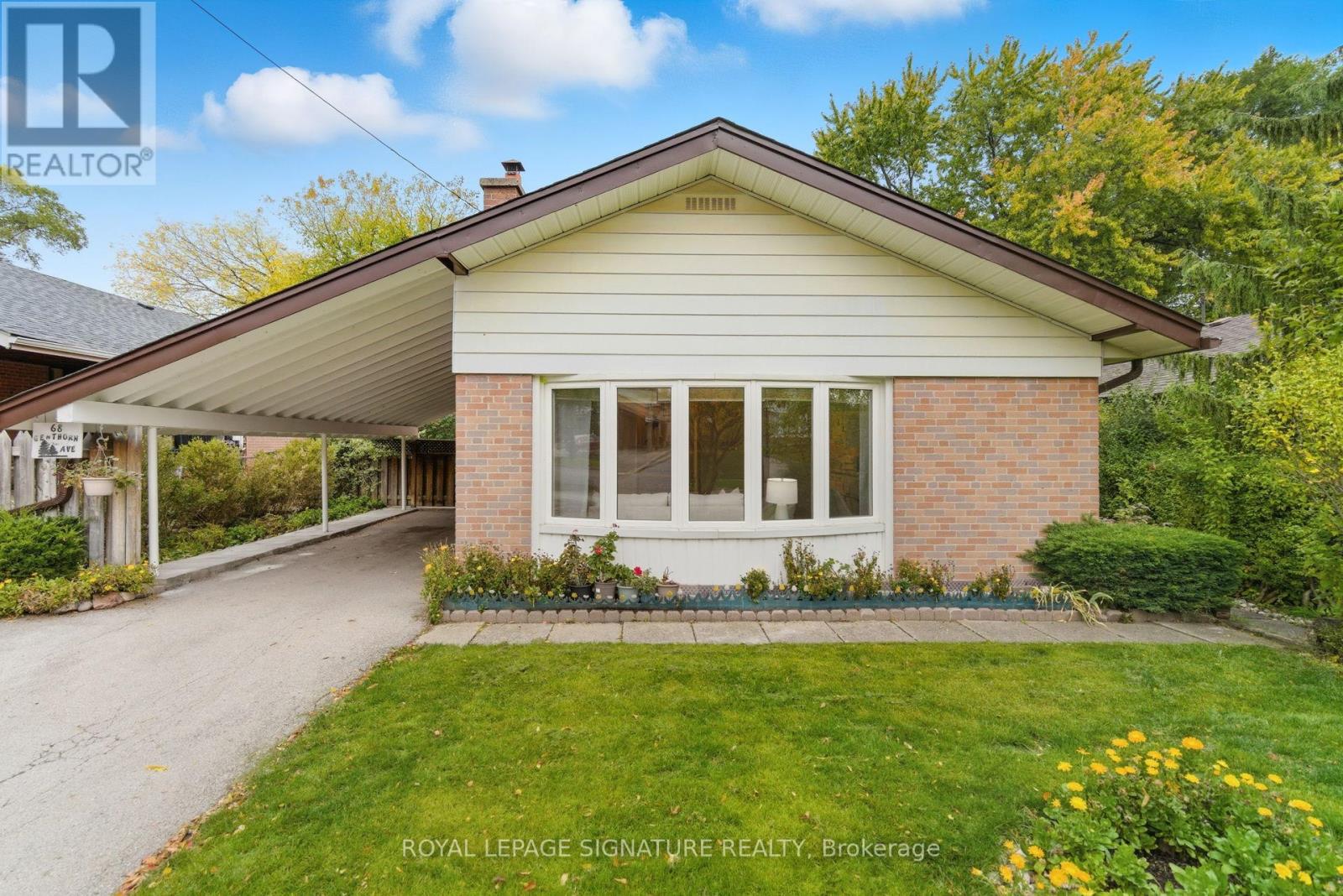 68 Genthorn Avenue, Toronto, Ontario M9W 2S9 - Photo 2 - W12520224