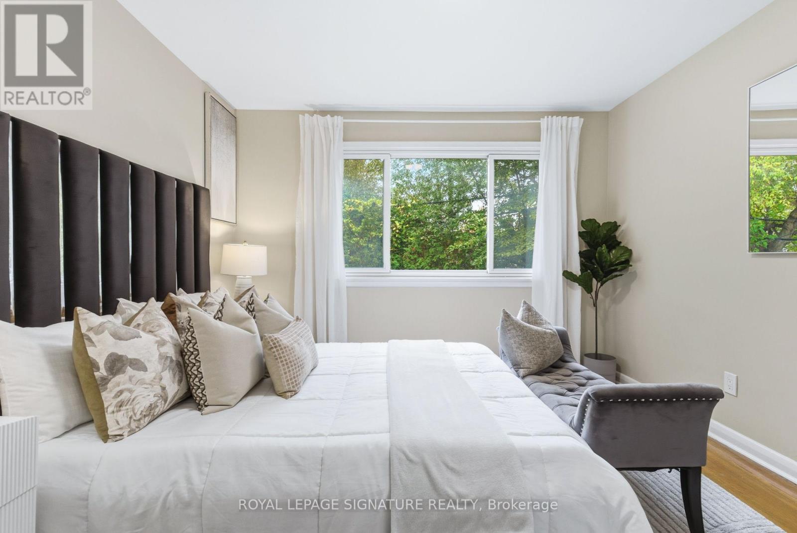 68 Genthorn Avenue, Toronto, Ontario M9W 2S9 - Photo 25 - W12520224