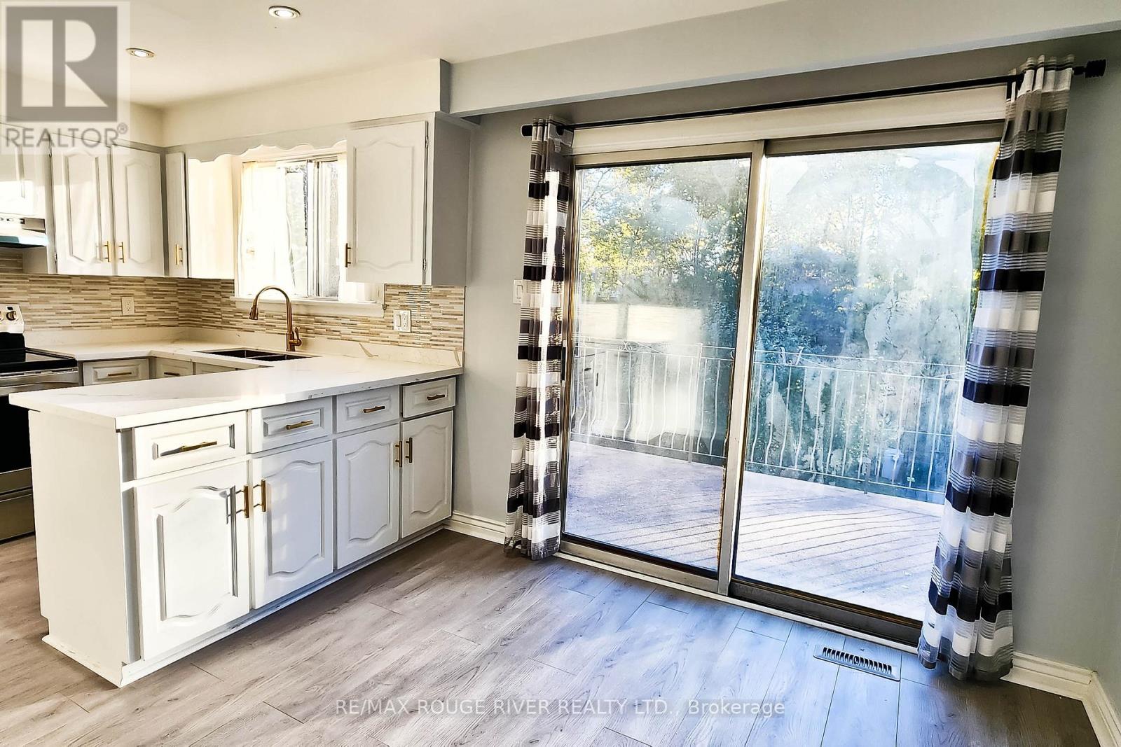 22 Annabelle Drive, Toronto, Ontario M9V 3B6 - Photo 14 - W12520242