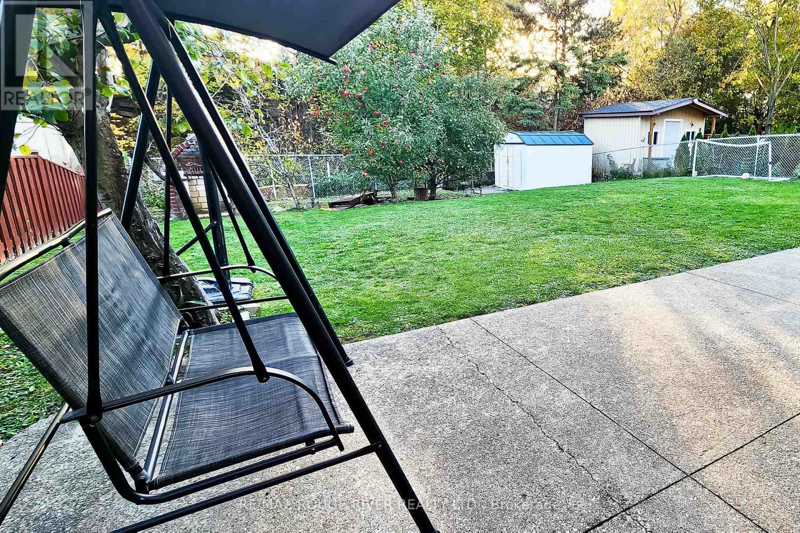 22 Annabelle Drive, Toronto, Ontario M9V 3B6 - Photo 34 - W12520242