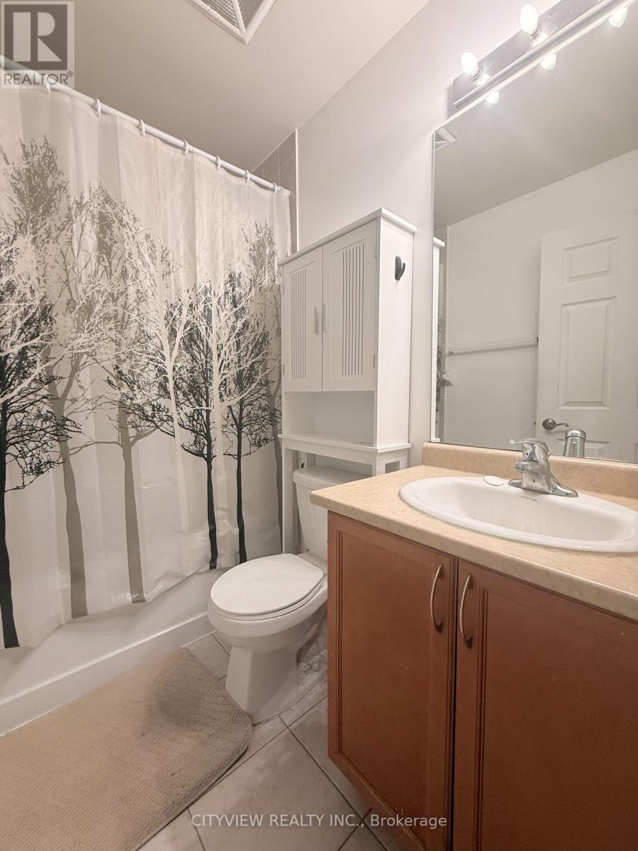 809 - 339 Rathburn Road W, Mississauga, Ontario  L5B 0C8 - Photo 12 - W12520248