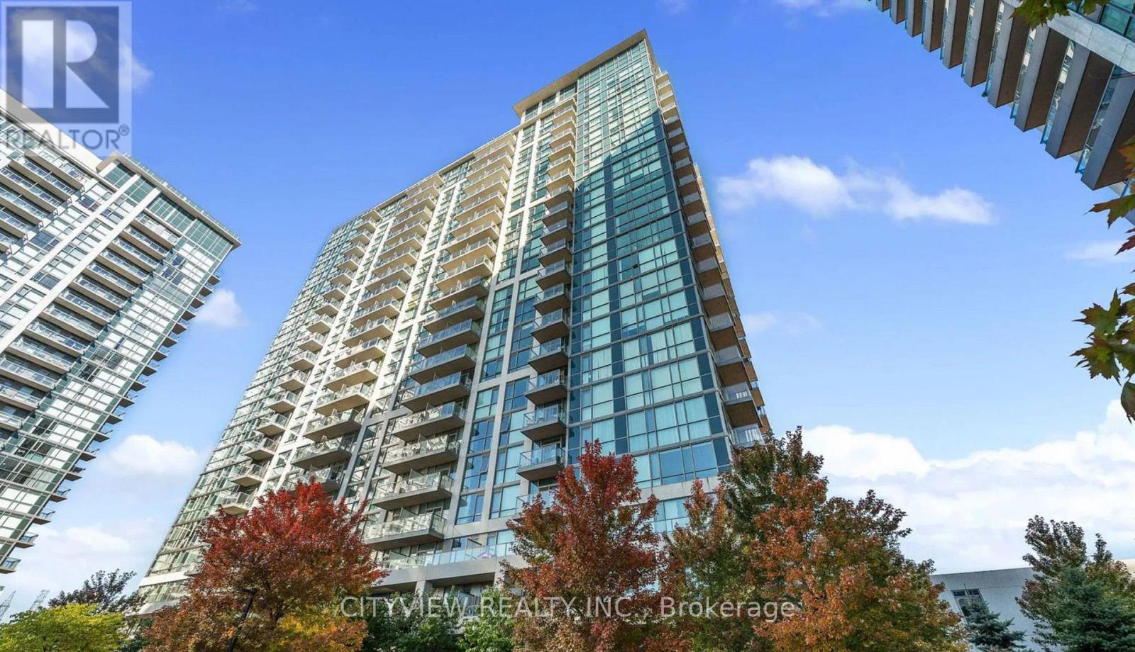 809 - 339 Rathburn Road W, Mississauga, Ontario  L5B 0C8 - Photo 2 - W12520248