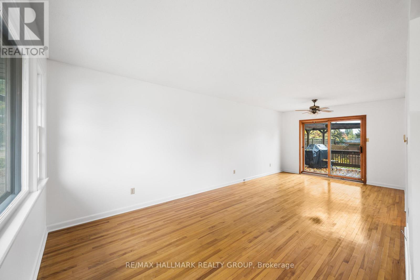 2028 Othello Avenue, Ottawa, Ontario K1G 2A6 - Photo 4 - X12520276