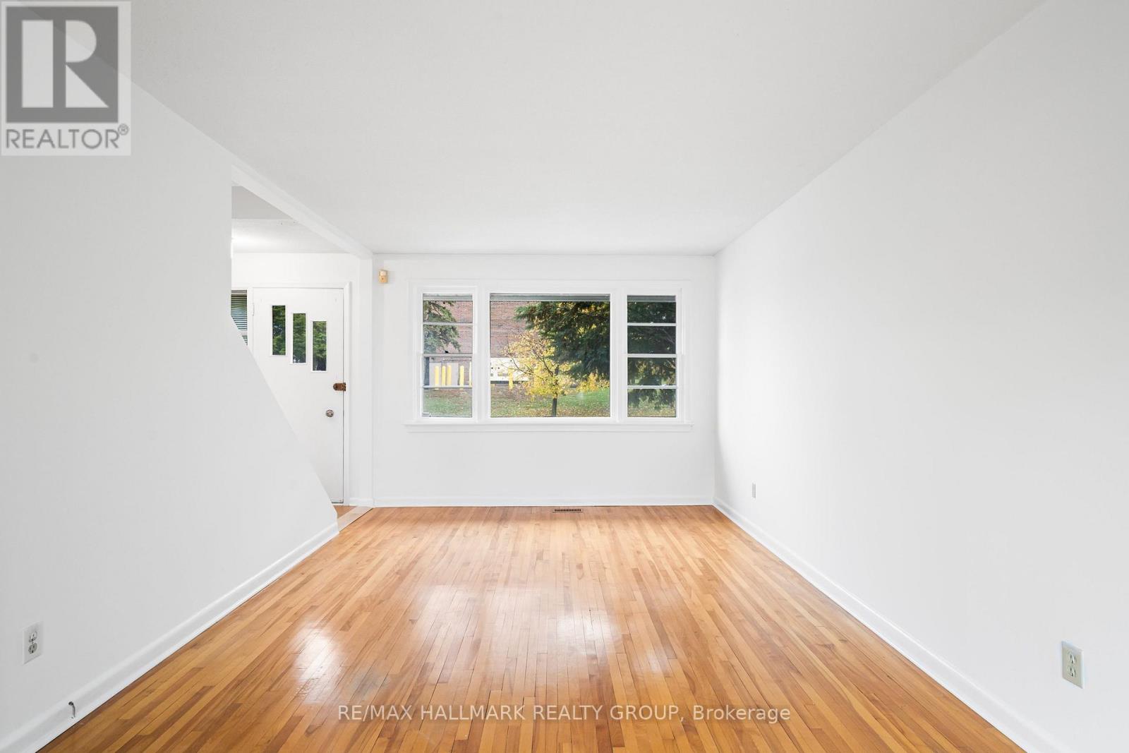 2028 Othello Avenue, Ottawa, Ontario K1G 2A6 - Photo 6 - X12520276