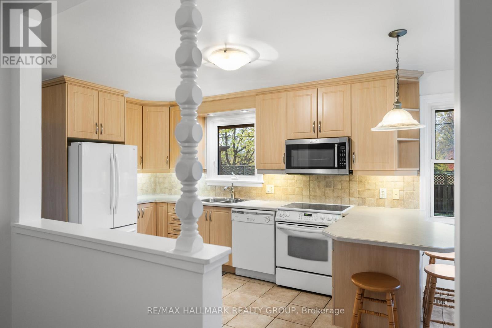 2028 Othello Avenue, Ottawa, Ontario K1G 2A6 - Photo 8 - X12520276