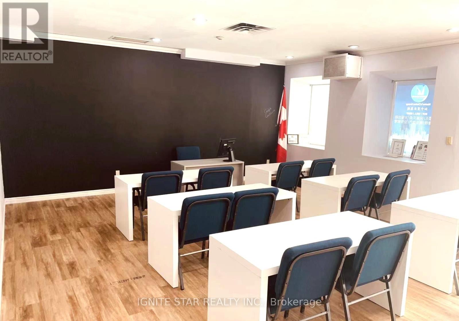 106 Carden Street, Guelph, Ontario N1H 3A3 - Photo 16 - X12520230