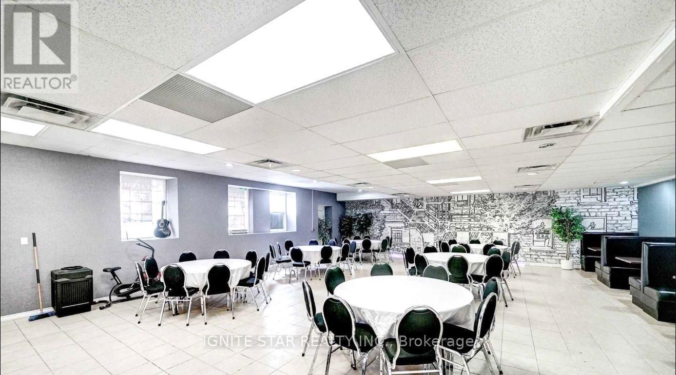 106 Carden Street, Guelph, Ontario N1H 3A3 - Photo 8 - X12520230