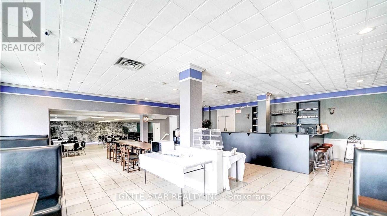 106 Carden Street, Guelph, Ontario N1H 3A3 - Photo 9 - X12520230