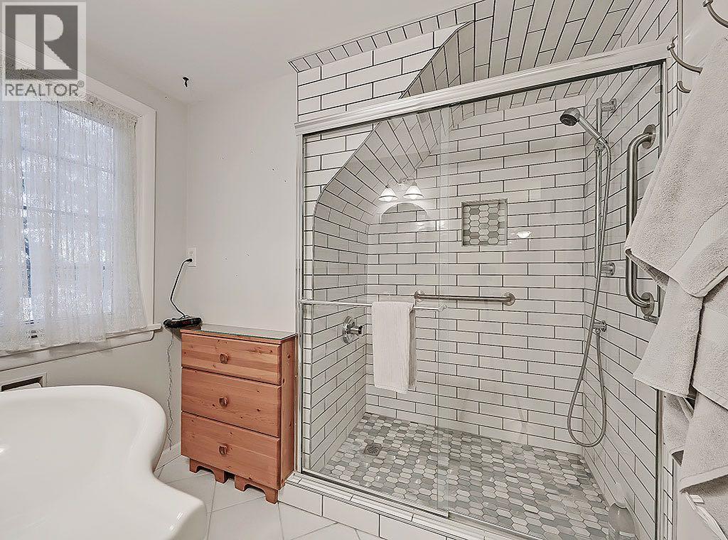 2540 32 Avenue Sw, Calgary, Alberta  T3E 0V7 - Photo 27 - A2265871