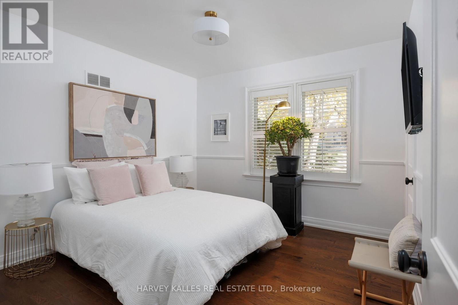 24 Cedarland Drive, Toronto, Ontario M9A 2K2 - Photo 30 - W12512890