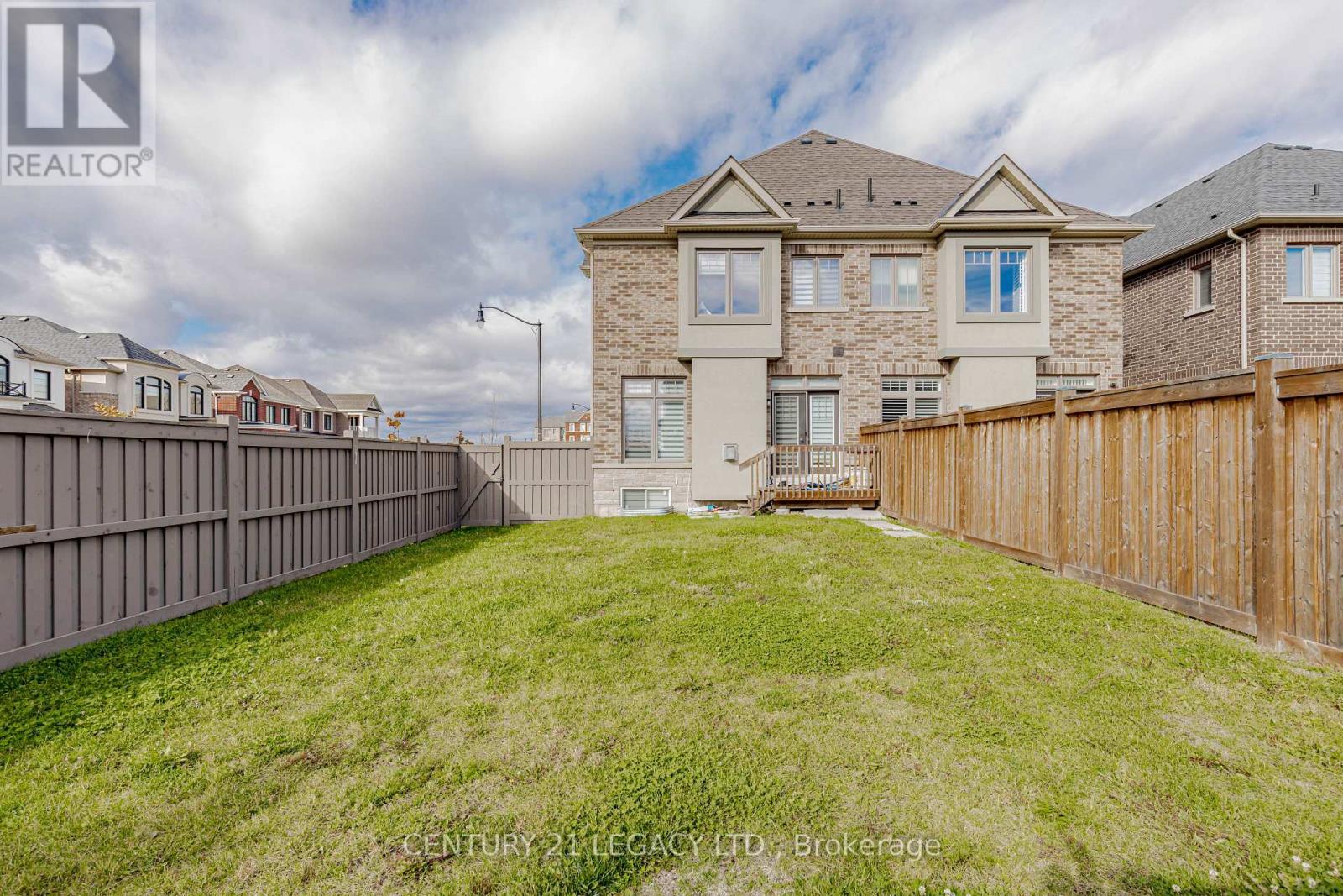 73 Brushwood Drive, Brampton, Ontario  L6Y 6J4 - Photo 41 - W12498524