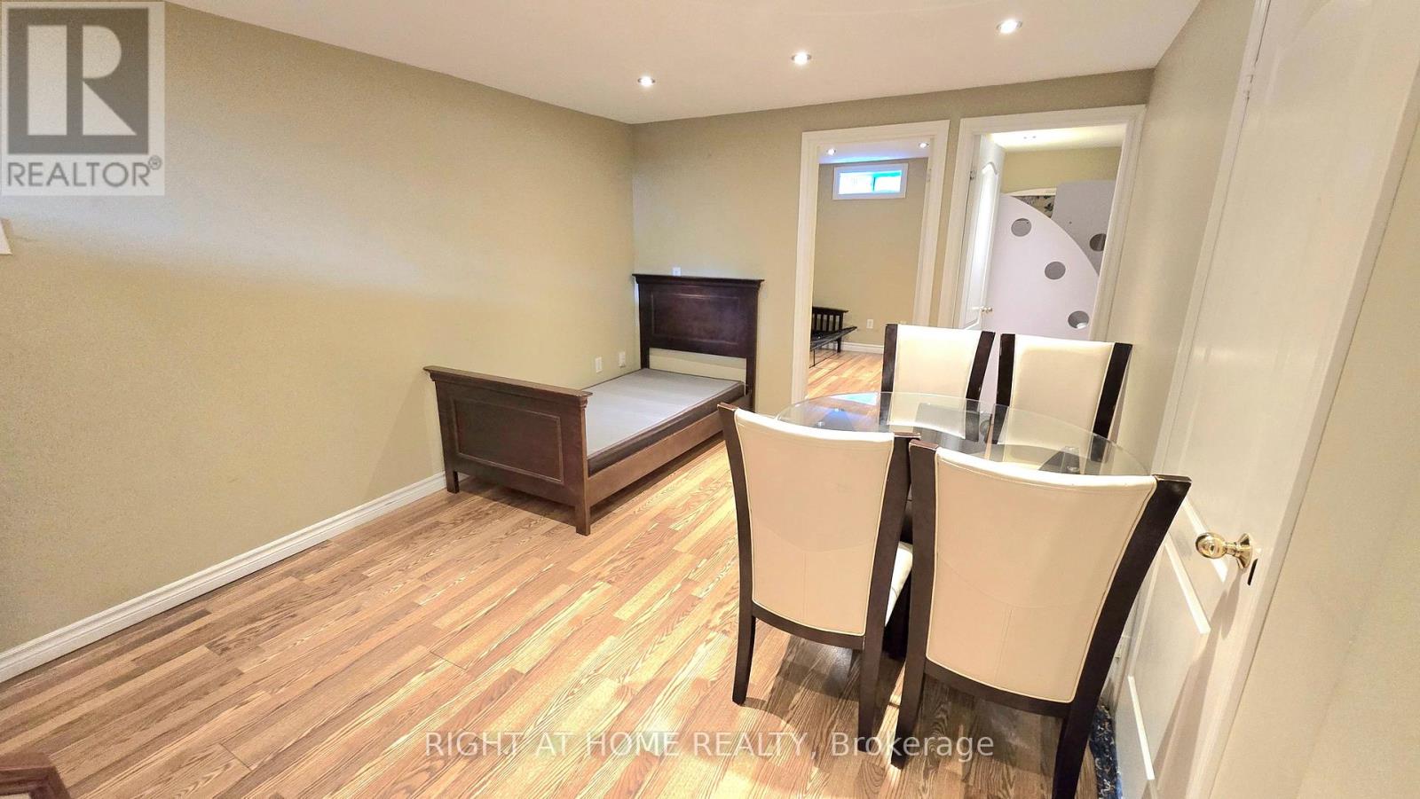 3428 Fountain Park Avenue, Mississauga, Ontario L5M 7E3 - Photo 7 - W12473018